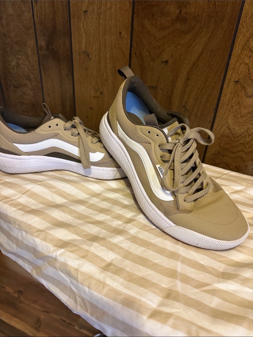 Vans Women’s Beige Low-Top Sneakers with White Stripe